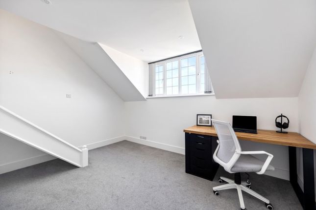 Old Fort Road, 156-017.Jpg