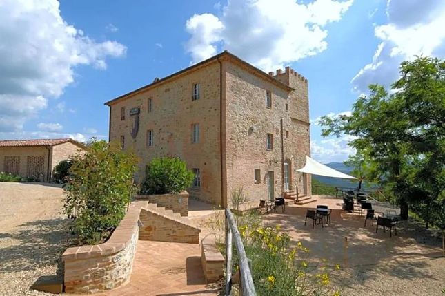 Thumbnail Country house for sale in Città Della Pieve, Città Della Pieve, Umbria