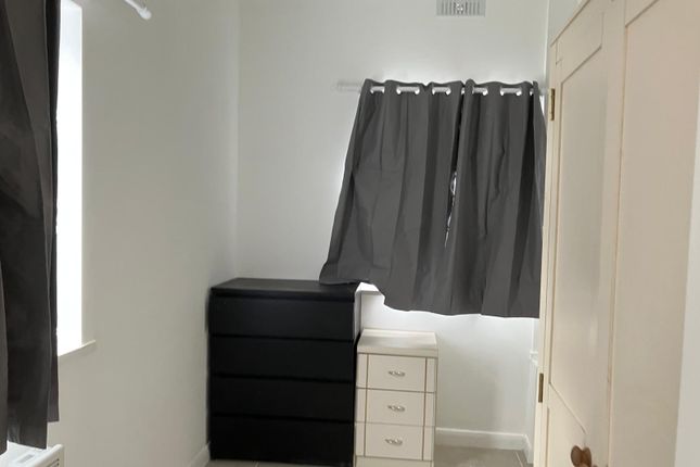 36, Layton Road, Hounslow photo 3