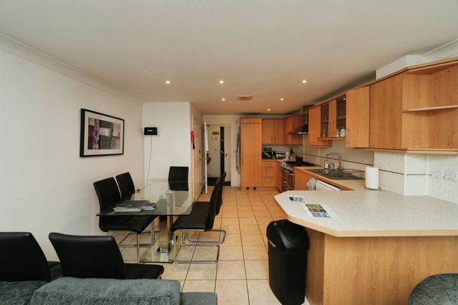27, Beatrix Place, Bristol photo 2