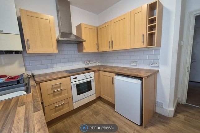 Thumbnail Flat to rent in Canterbury Road, Margate