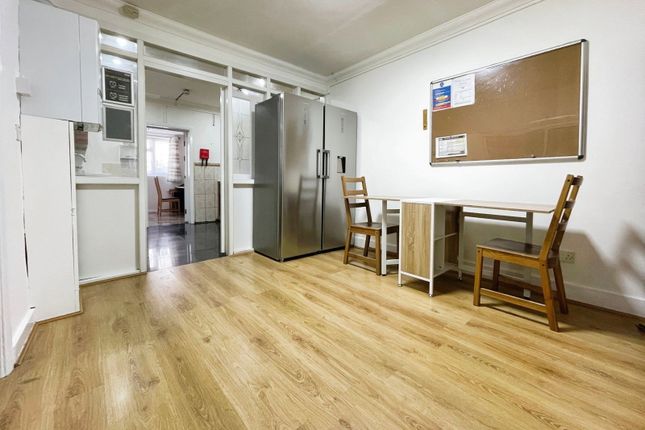 57, Ernald Avenue, London photo 4