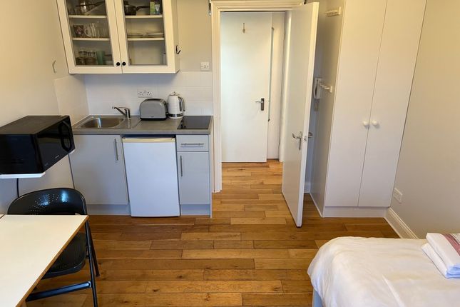 221, Lower Mortlake Road, Richmond photo 4