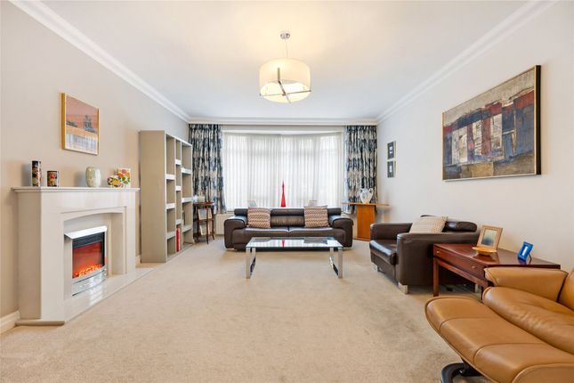 Flat for sale in Sandmoor Green, Leeds, West Yorkshire