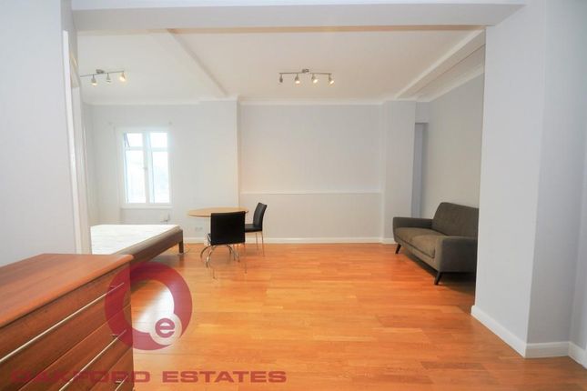 21 Warren Court, Euston Road, Euston photo 2