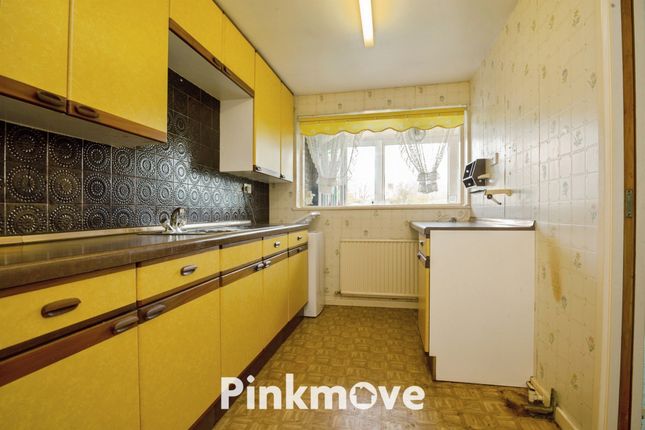 4, Fosse Road, Newport photo 3