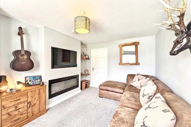 22, Manderley Gardens, Sutton in Ashfield photo 4