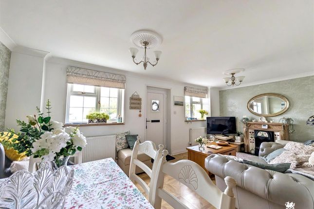 Grongar, Water Street, Ferryside photo 4