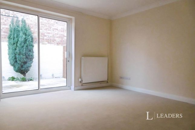 21, Fairview Close, Cheltenham photo 3