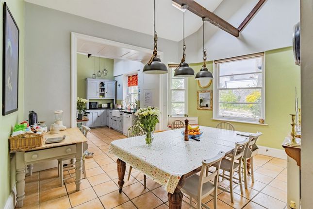 Vine Cottage, Fore Street, Newton Abbot photo 4