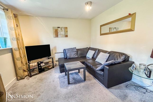 Flat for sale in Sims Close, Ramsbottom, Bury