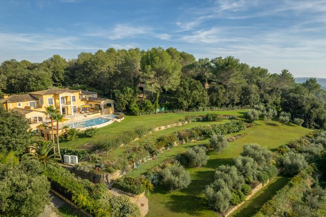 Villa for sale in La Colle-Sur-Loup, Alpes-Maritimes, Provence-Alpes-Côte d`Azur, France