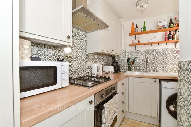 35, Church Street, Dorking photo 4