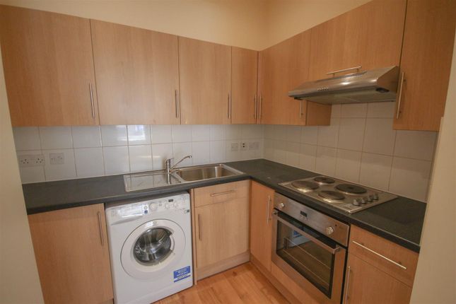 Flat 1, 6, Union Street, Aldershot photo 2
