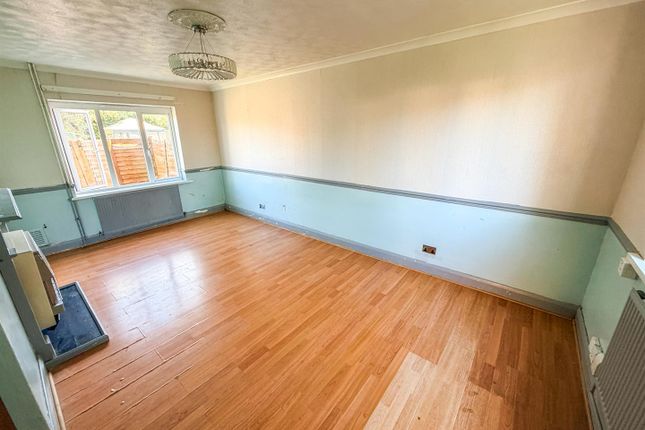 6, Nasmith Avenue, Corby photo 2