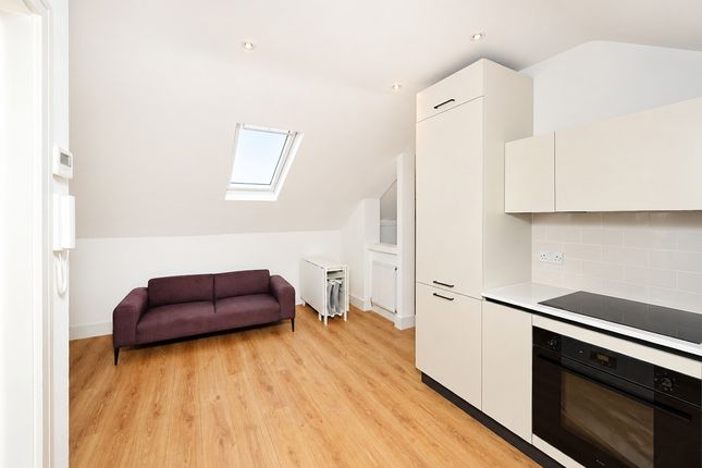 Archway Road, Greater London photo 5
