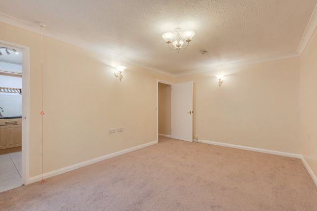 17 Tudor Court, Hatherley Crescent, Sidcup photo 3