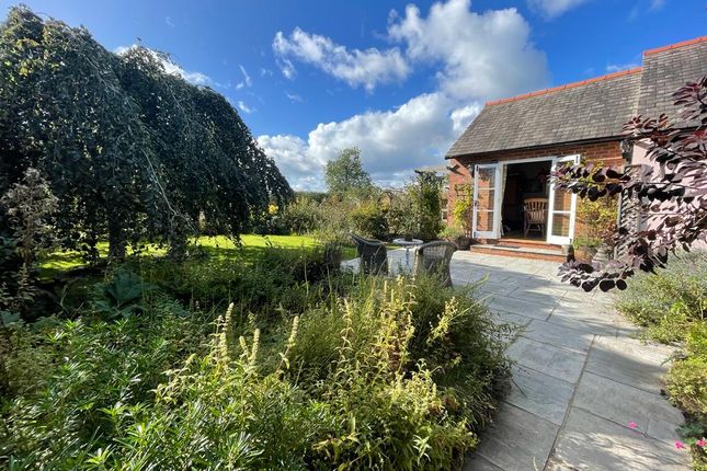Bungalow for sale in Greenfields, Lime Street, Gloucester, Gloucestershire