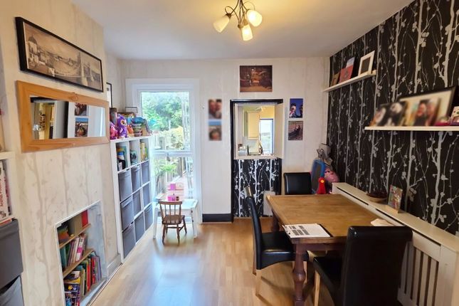 103, East Hill, Dartford photo 3