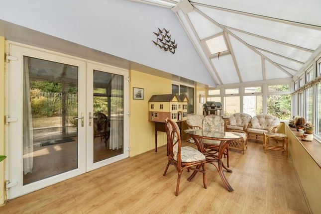 48 Queens Crescent, Bedford photo 4