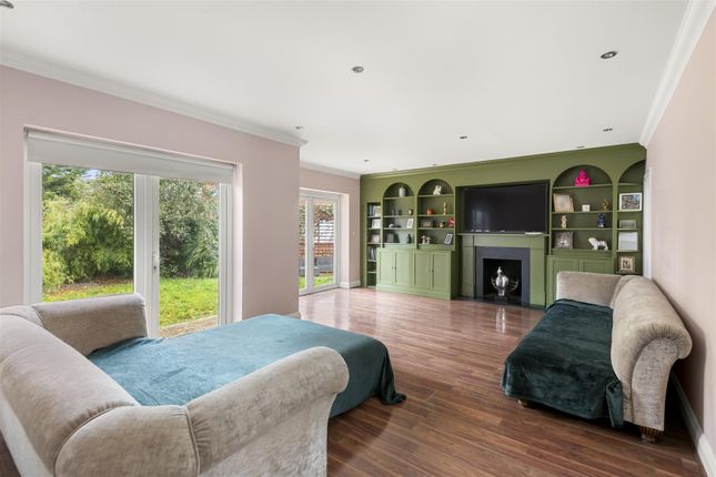 102, Swakeleys Road, Ickenham Uxbridge photo 2