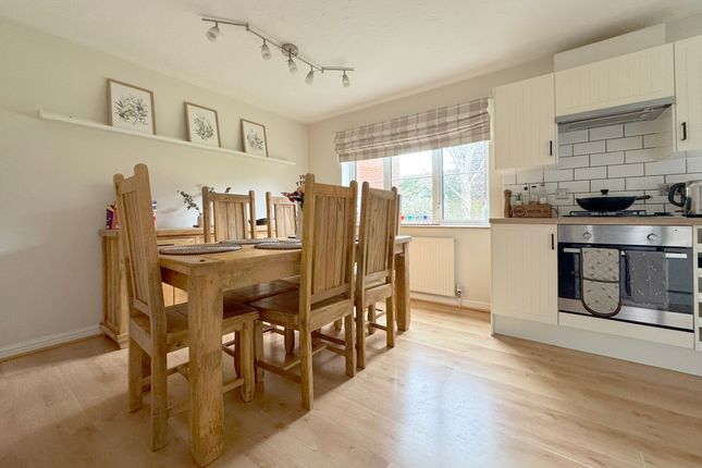 9 Pc Dining Room