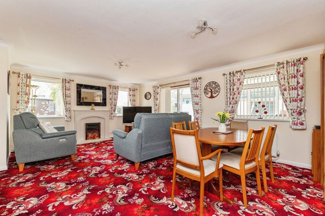 55, Newstead Avenue, Stockton-On-Tees photo 2
