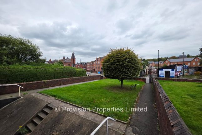 Brudenell Road, Hyde Park photo 5