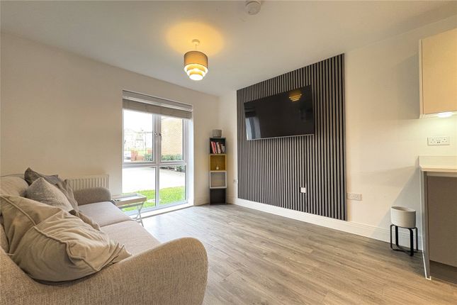 1 Merchant House, 35, Hospital Road, Aldershot photo 2