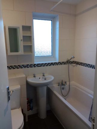 27, Old Mill Crescent, Newark photo 4