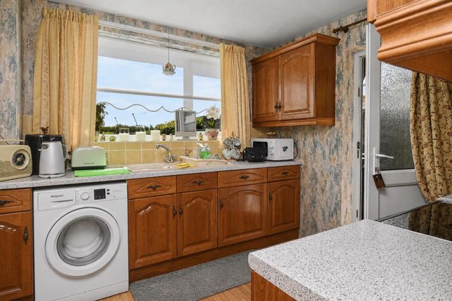 7, Finch Hatton Drive, Gretton photo 4