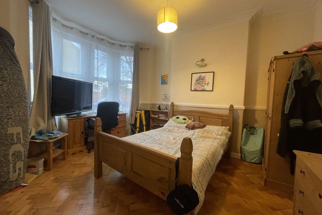 29, Clodien Avenue, Cardiff photo 5