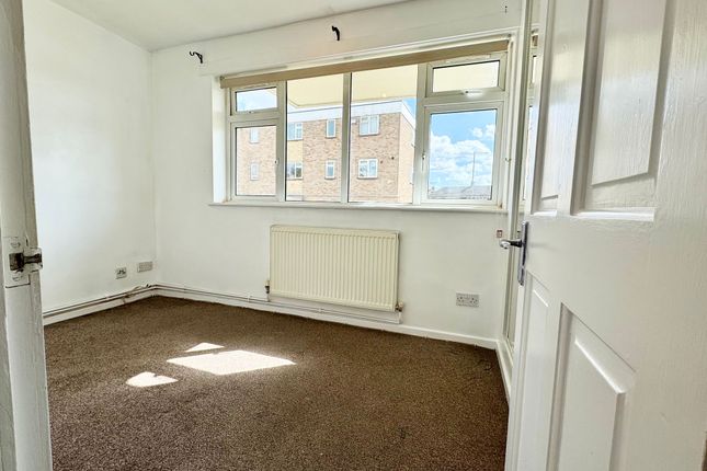 14 Stanford Hall Gordon Road, Stanford-Le-Hope photo 5