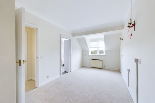 38 Trinity Court, Marlow photo 2