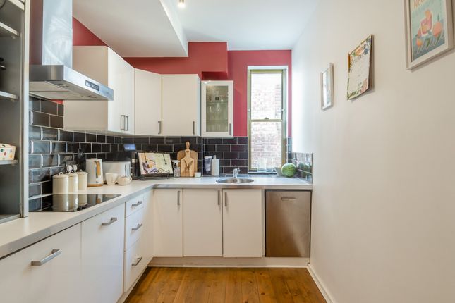 Flat 105, 747, Commercial Road, London photo 4