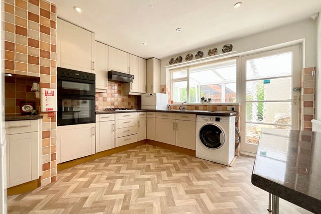 25 Farside Road, Scarborough photo 3