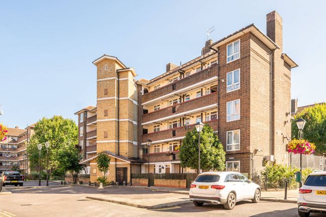 Thumbnail Flat for sale in Browning Street, Elephant And Castle, London