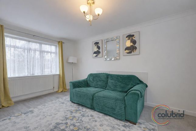 29, Feering Drive, Basildon photo 3