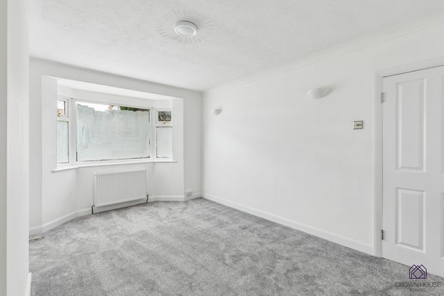 Cardrew Close, London photo 4