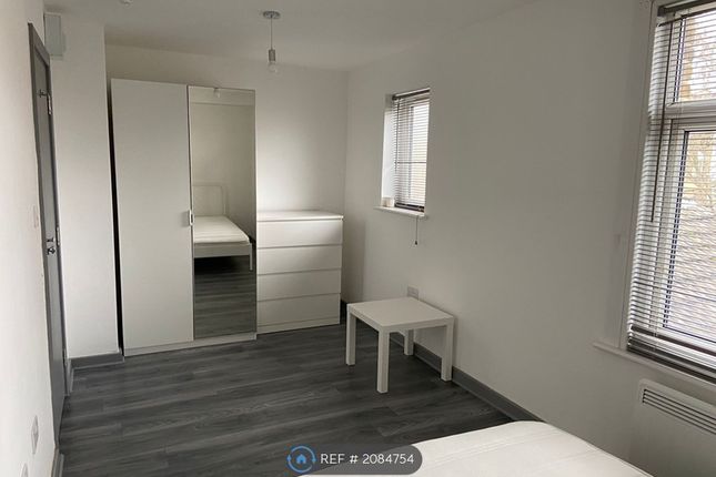Thumbnail Room to rent in Wellington Road South, Hounslow