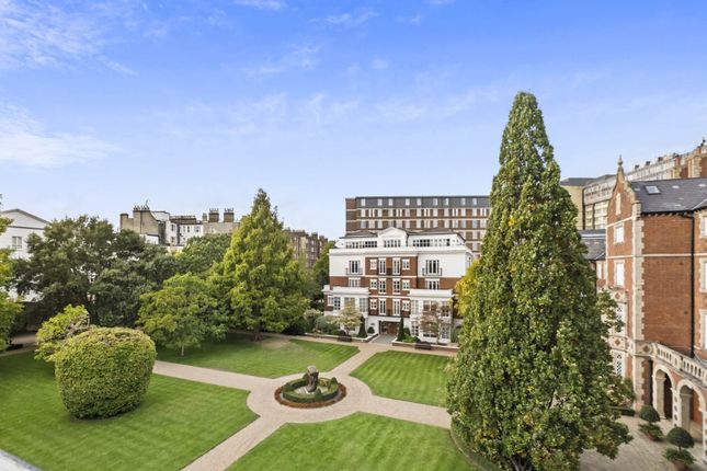 Stone Hall Place, London photo 4