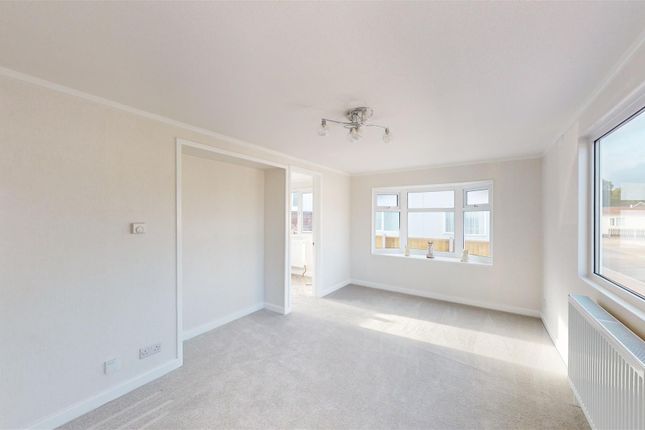 Mobile/park home for sale in Queens Drive, Cambrian Residential Park, Cardiff