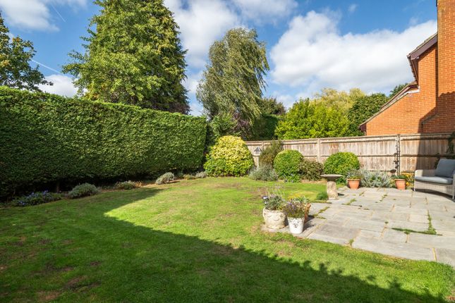 94, Denham Lane, Gerrards Cross photo 4