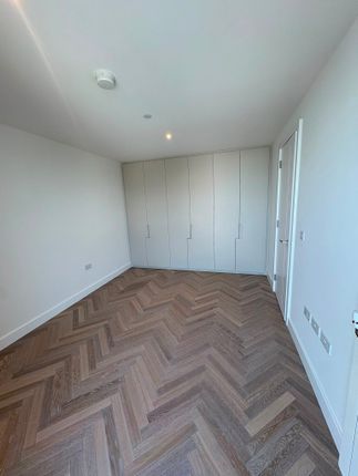 1-bed flat on Cornwallis Road, Woolwich, £605,000