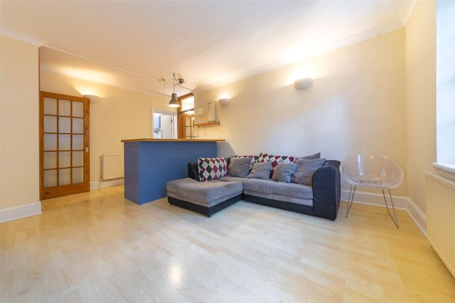 Thumbnail Flat to rent in Cloudesley Place, London