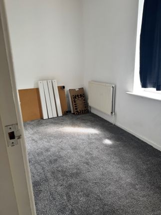 5, Hollins Road, Darwen photo 5