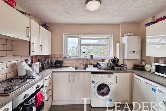 21, The Conyers, Harlow photo 2