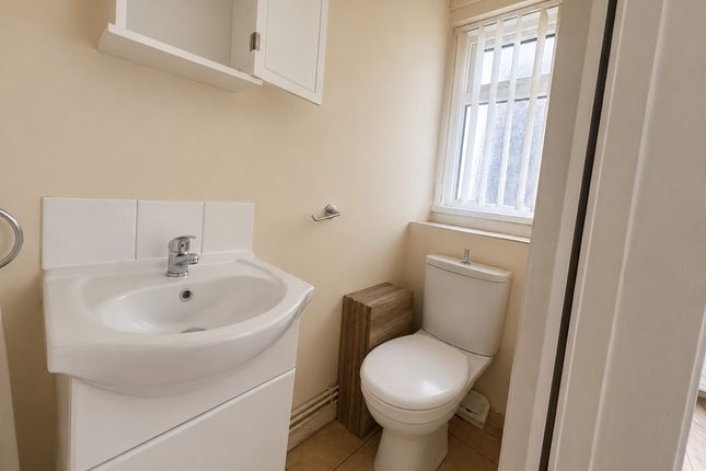 39, St. Lukes Close, Merthyr Tydfil photo 3