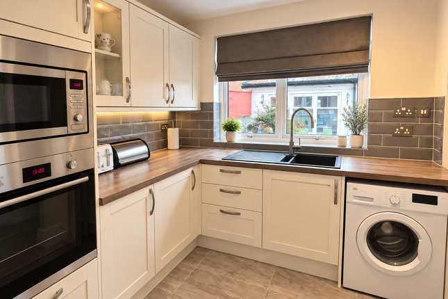 117, Warrington photo 4