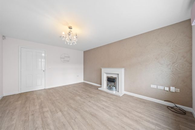 6, Hoy Gardens, Motherwell photo 4